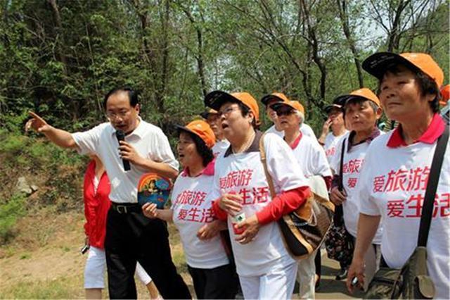 “新型养老”走红，不去养老院也不麻烦子女，网友：以后也这么过(图6)