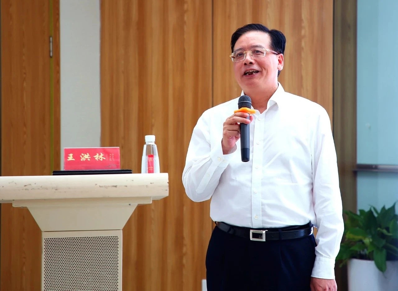 豪门国际数字刘旭在物产中大金石康养产业研修班分享数字化运营实践(图3)